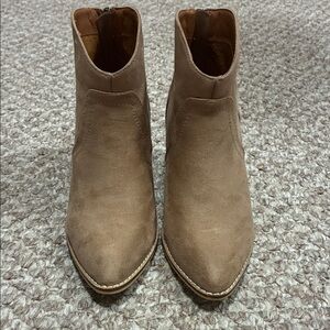 BEAST FASHION booties size 6